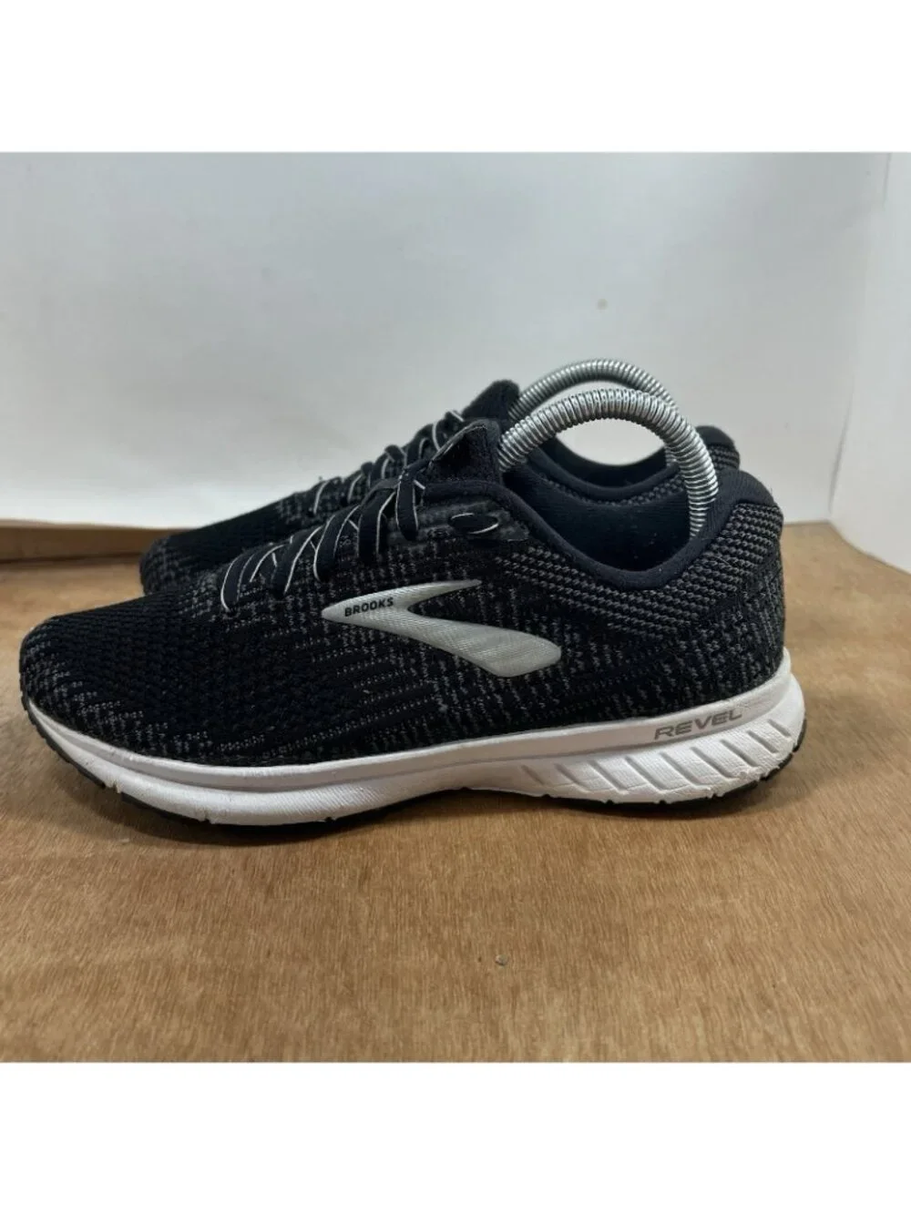 Brooks Revel 3 Women's Size 8.5 B (Medium) Running Shoes Black